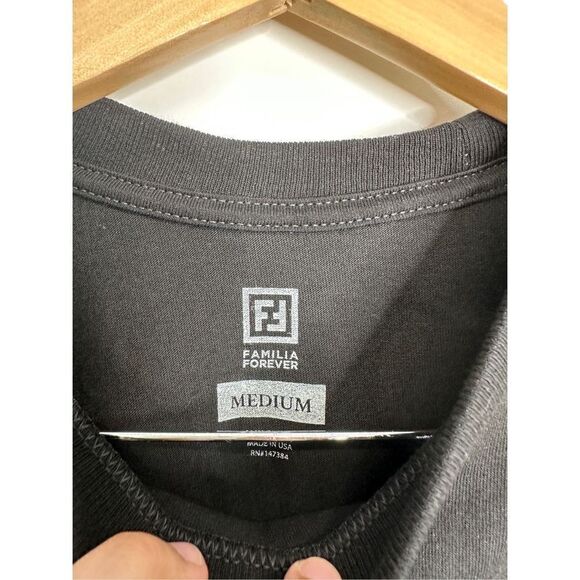 Familia Forever Shirt Mens Medium Black Graphic T Shirt - Picture 7 of 7